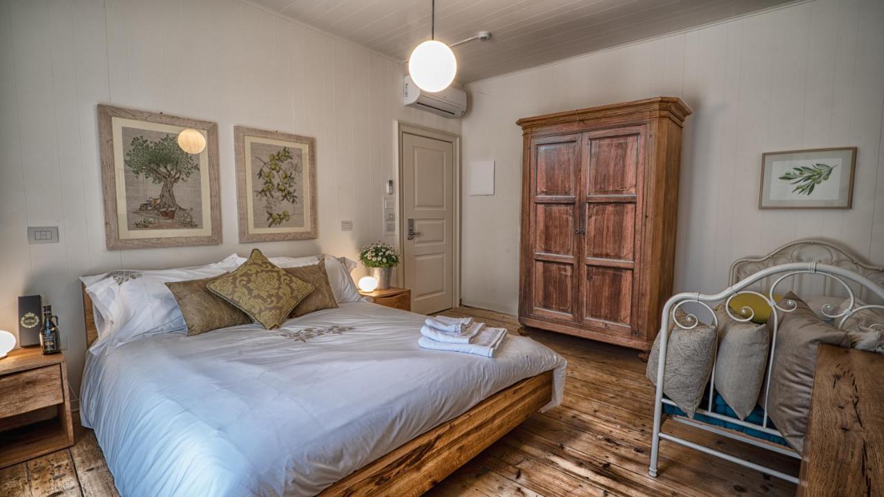 Locanda Dell'Oleificio Mezzane di Sotto Ngoại thất bức ảnh