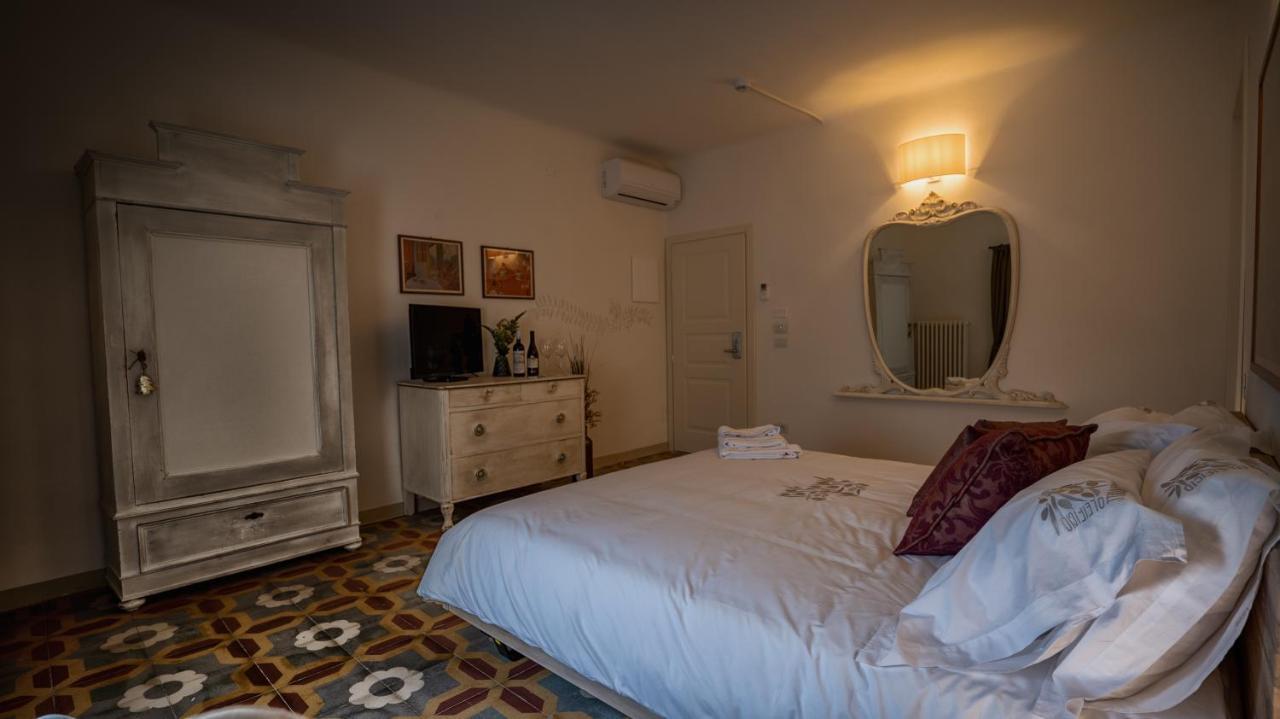 Locanda Dell'Oleificio Mezzane di Sotto Ngoại thất bức ảnh