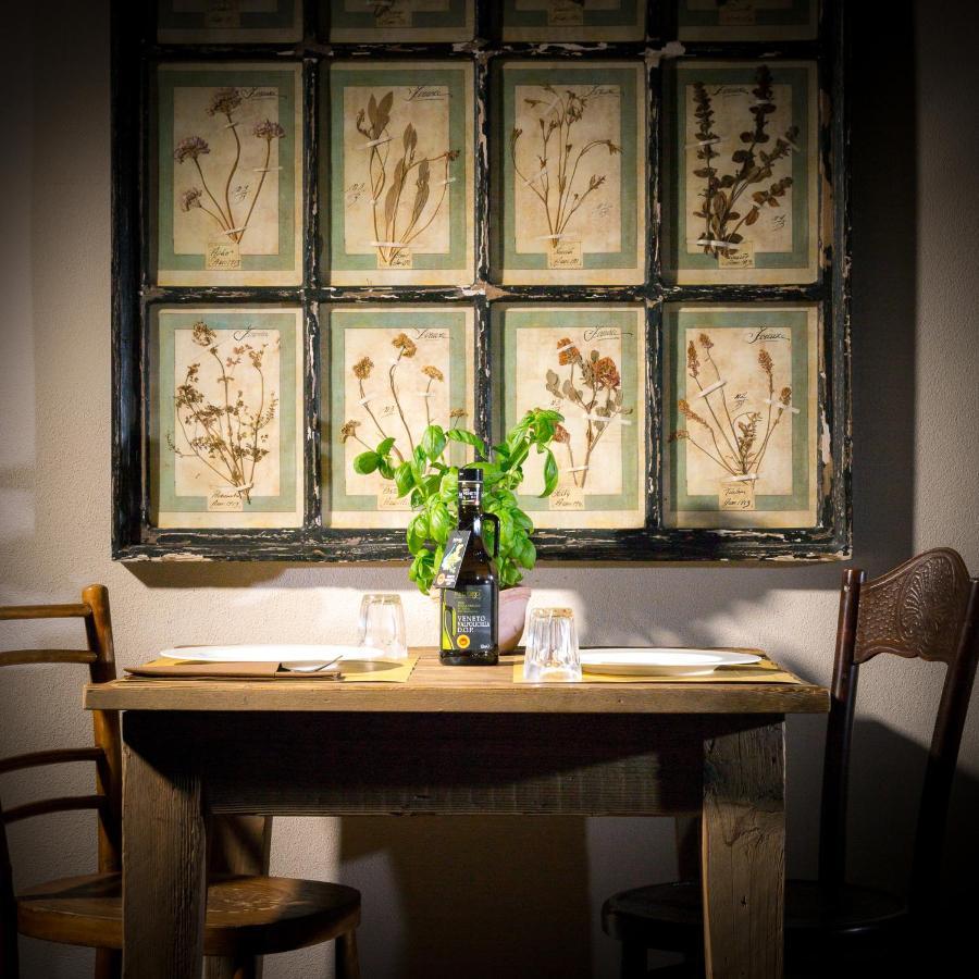 Locanda Dell'Oleificio Mezzane di Sotto Ngoại thất bức ảnh