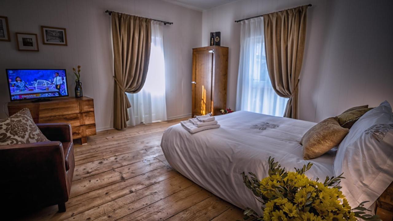Locanda Dell'Oleificio Mezzane di Sotto Ngoại thất bức ảnh