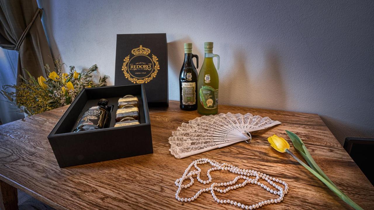 Locanda Dell'Oleificio Mezzane di Sotto Ngoại thất bức ảnh