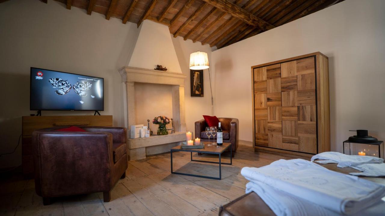 Locanda Dell'Oleificio Mezzane di Sotto Ngoại thất bức ảnh