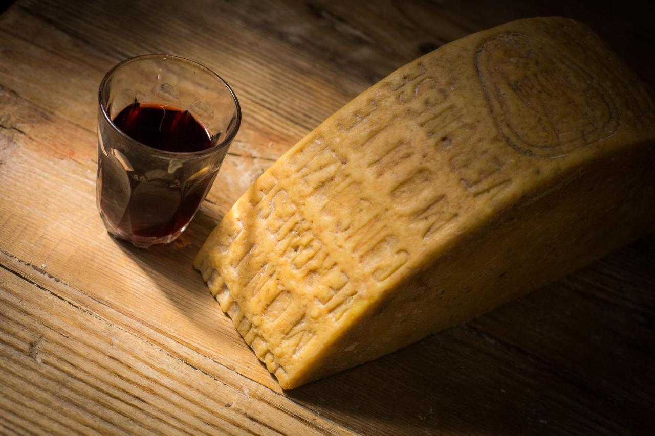 Locanda Dell'Oleificio Mezzane di Sotto Ngoại thất bức ảnh