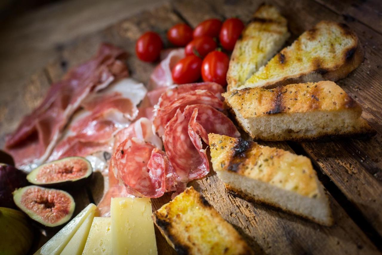 Locanda Dell'Oleificio Mezzane di Sotto Ngoại thất bức ảnh